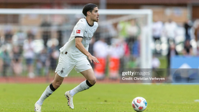 Kevin Diks jalani debut di Gladbach. [X]